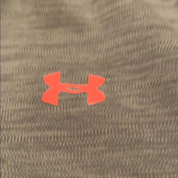 Under Armour heat gear 1/4 zip top - Picture 5 of 5